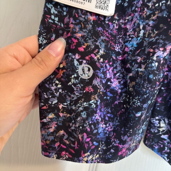 Lululemon Base Pace High-Rise HR Short 8"
Floral Spray Multi Biker workout gym - Picture 7 of 11